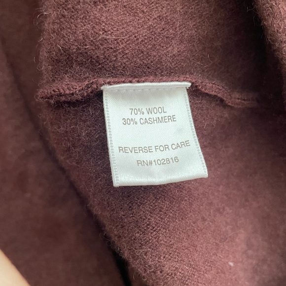 Garnet Hill Oversized Turtleneck Sweater - Cashmere & Wool - Medium - Picture 4 of 4